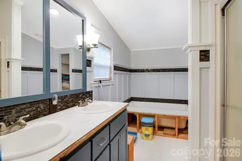 1474 Pea Ridge Road Mill Spring NC 28756