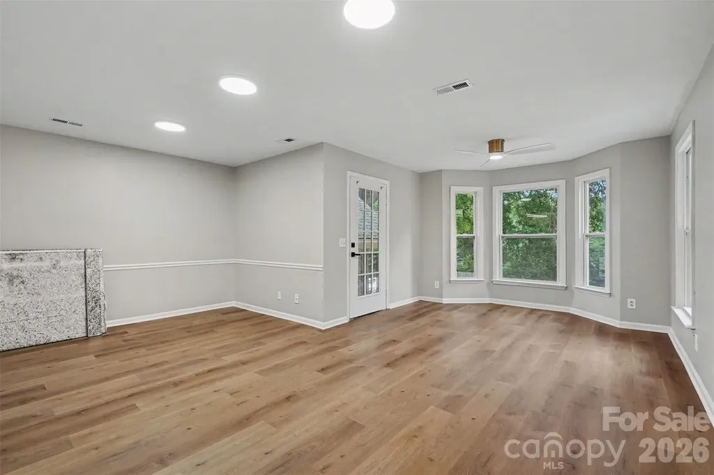 6260 Rosecroft Drive Charlotte NC 28215