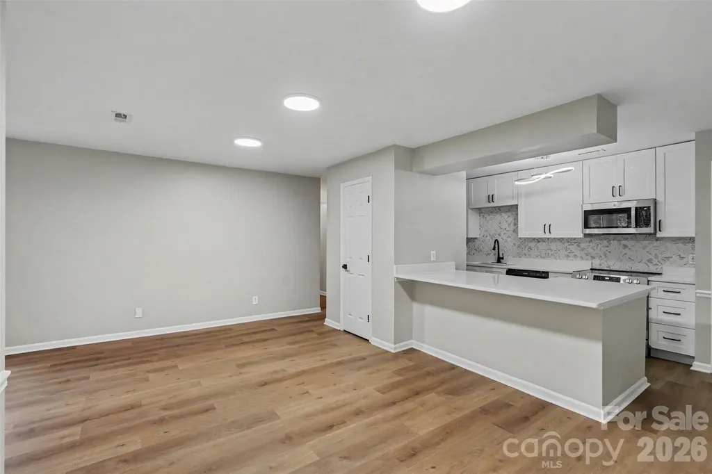 6260 Rosecroft Drive Charlotte NC 28215