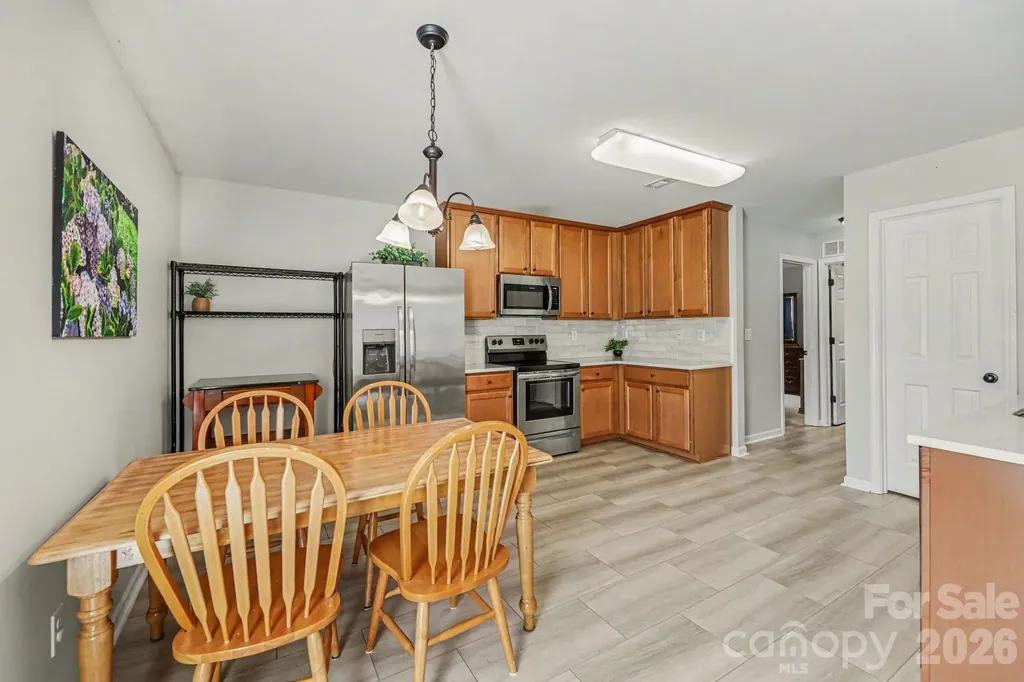 4562 Westhill Place Kernersville NC 27284