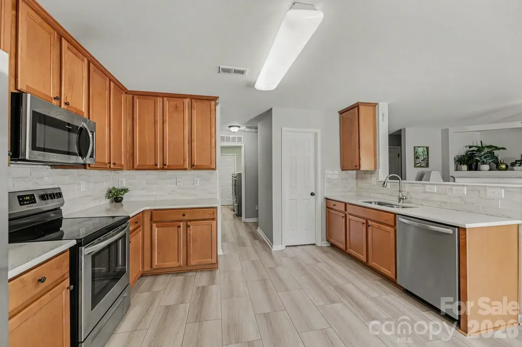 4562 Westhill Place Kernersville NC 27284