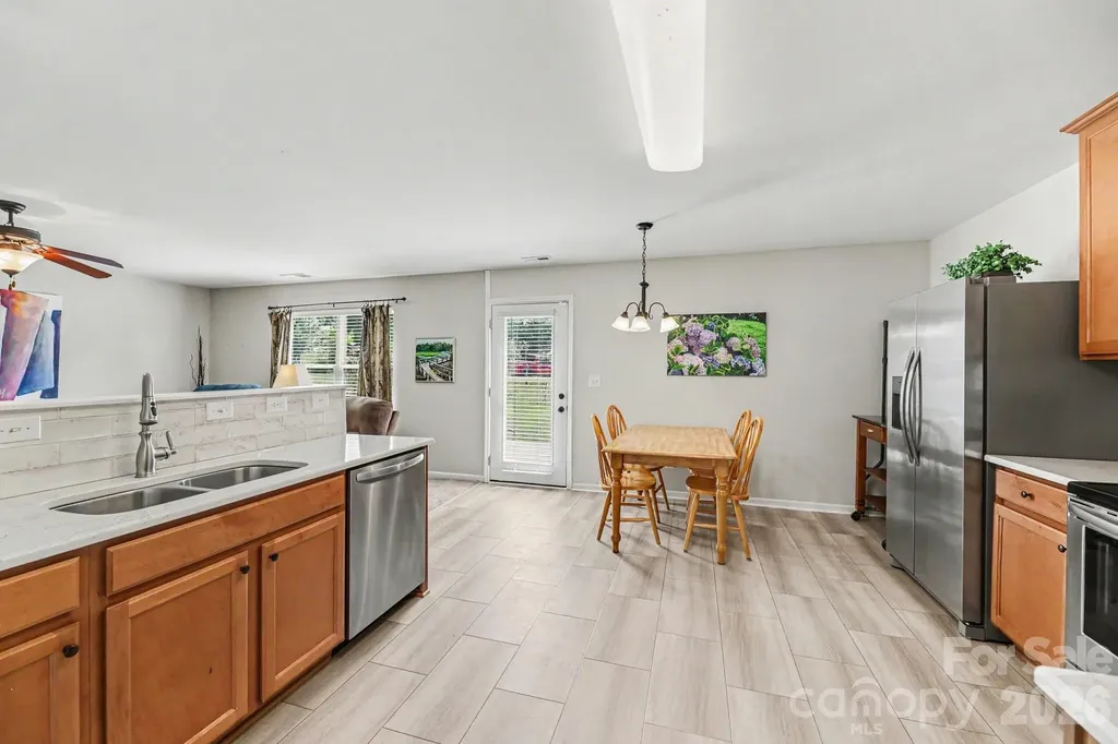 4562 Westhill Place Kernersville NC 27284