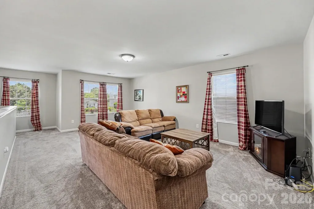 4562 Westhill Place Kernersville NC 27284