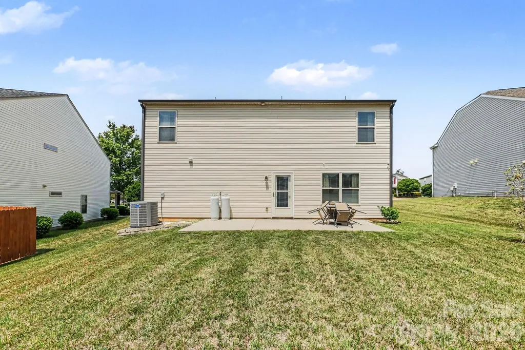 4562 Westhill Place Kernersville NC 27284