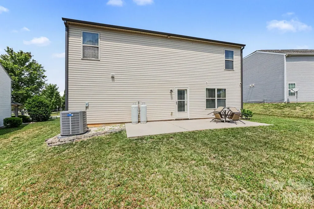 4562 Westhill Place Kernersville NC 27284