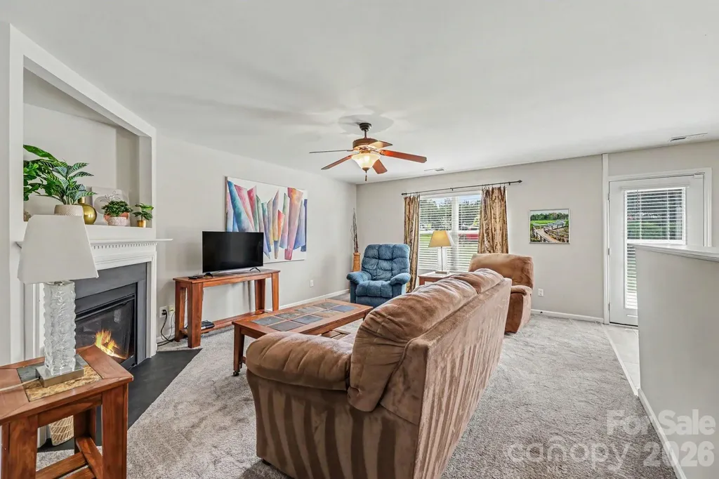 4562 Westhill Place Kernersville NC 27284