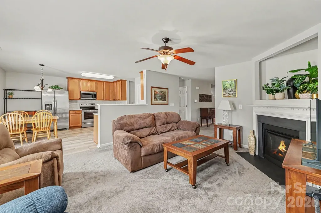 4562 Westhill Place Kernersville NC 27284