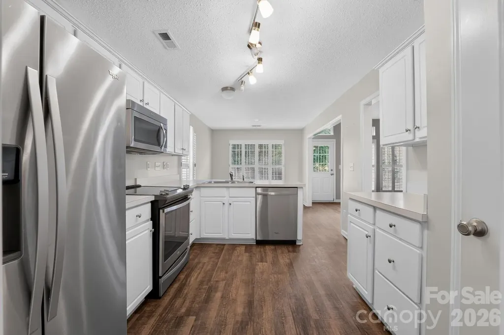 8220 Upsall Court Charlotte NC 28215