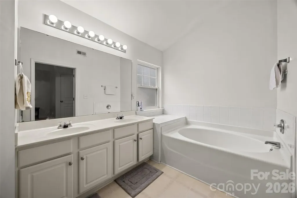 10216 Old Carolina Drive Charlotte NC 28214