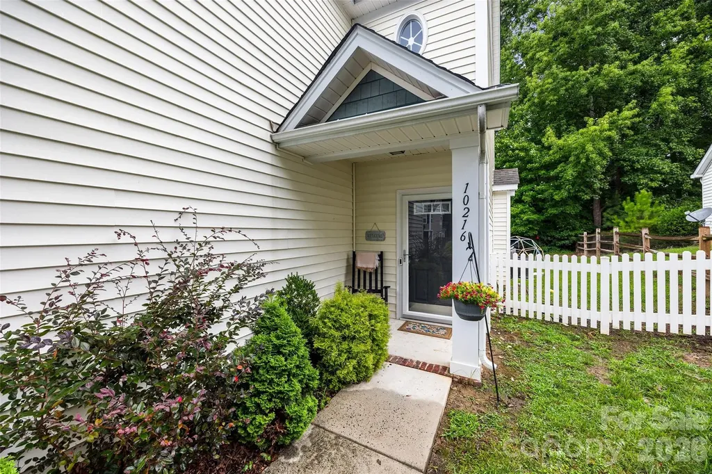 10216 Old Carolina Drive Charlotte NC 28214
