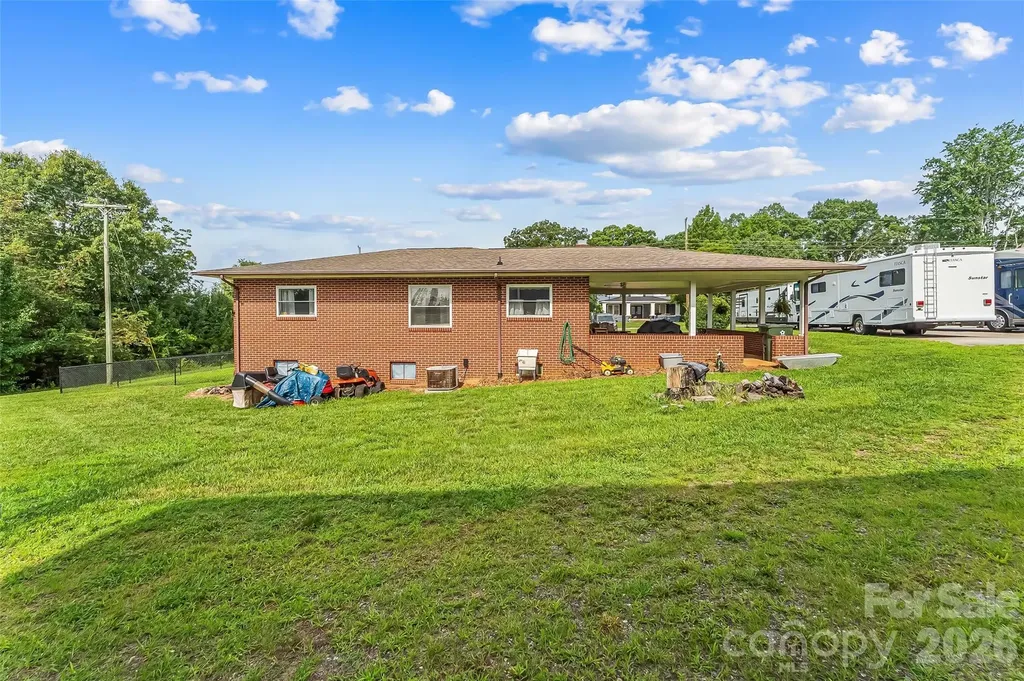 691 Central Street Hudson NC 28638
