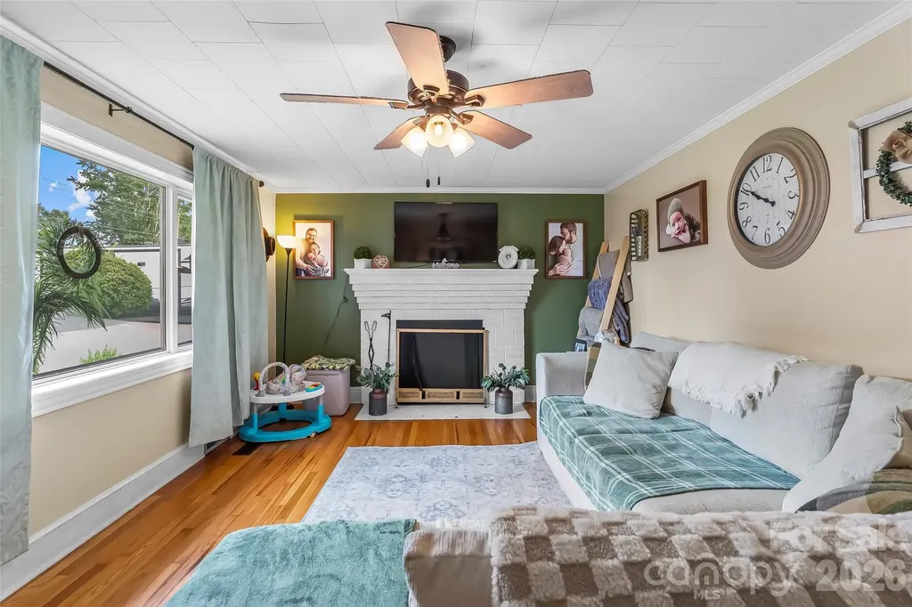 691 Central Street Hudson NC 28638