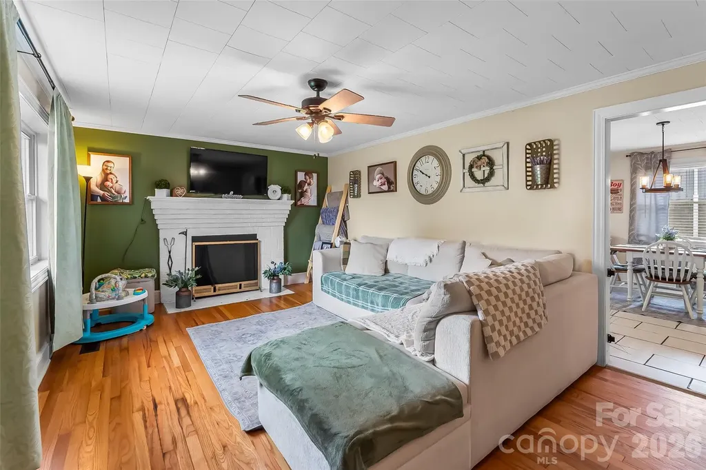 691 Central Street Hudson NC 28638