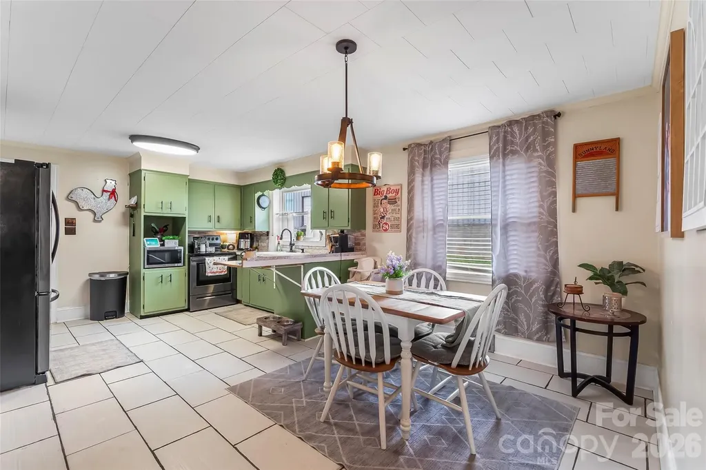 691 Central Street Hudson NC 28638