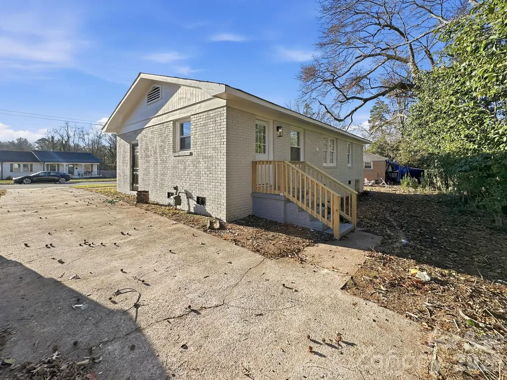 1420 Rollingwood Drive Charlotte NC 28217