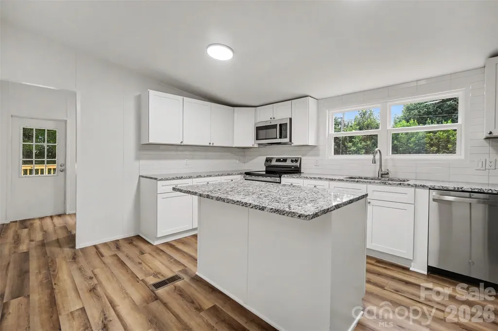 9703 Willilyn Lane Charlotte NC 28214