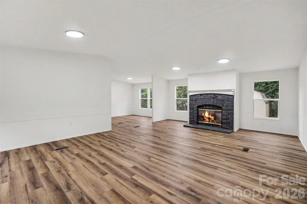 9703 Willilyn Lane Charlotte NC 28214