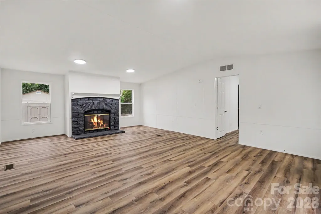 9703 Willilyn Lane Charlotte NC 28214