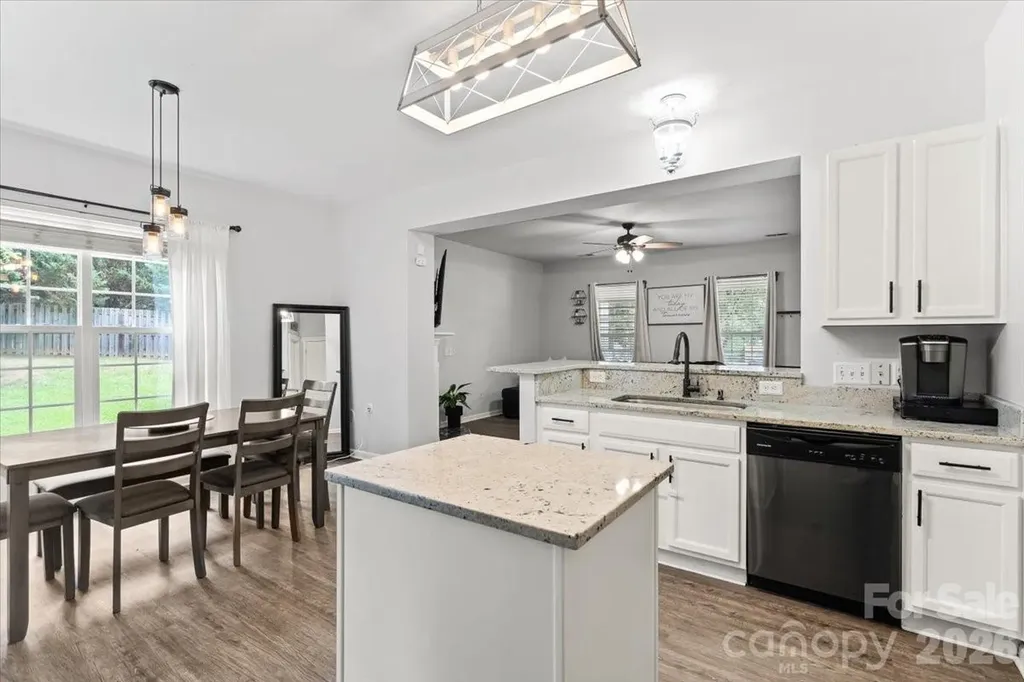 9025 Davis Crossing Court Charlotte NC 28269