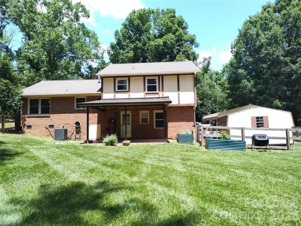 5812 Donegal Drive Charlotte NC 28212