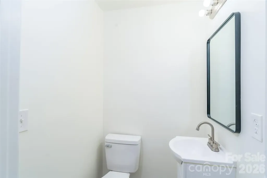 2136 W Nc 150 Highway Lincolnton NC 28092