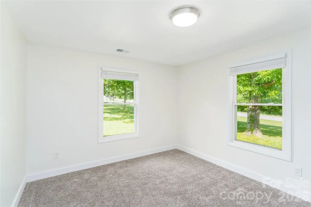 2136 W Nc 150 Highway Lincolnton NC 28092