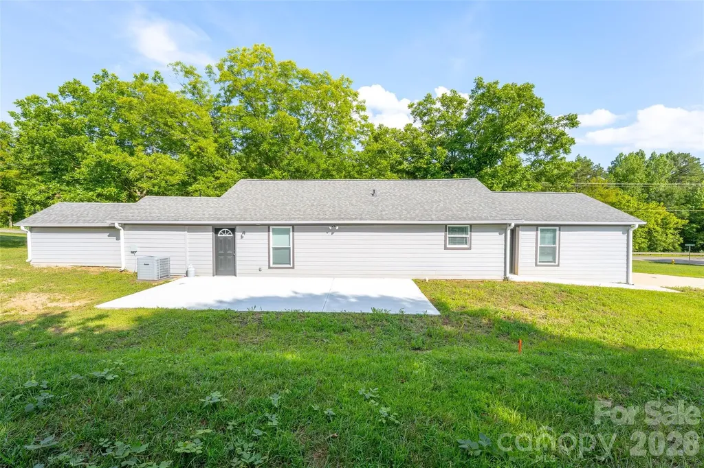 2136 W Nc 150 Highway Lincolnton NC 28092