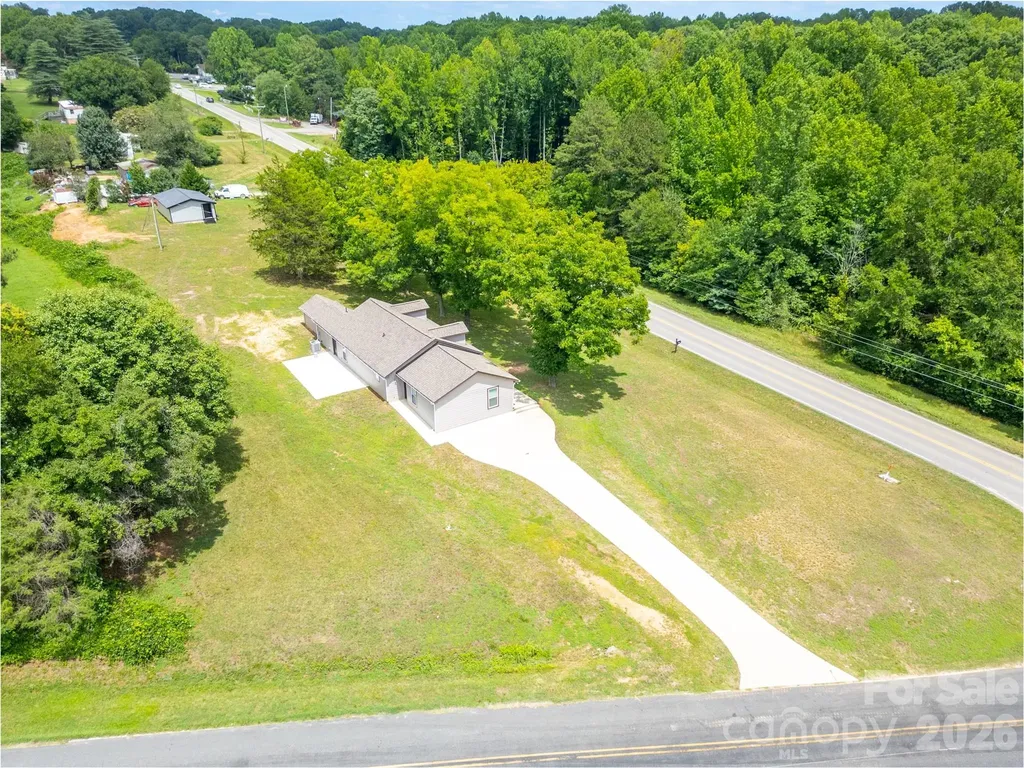 2136 W Nc 150 Highway Lincolnton NC 28092