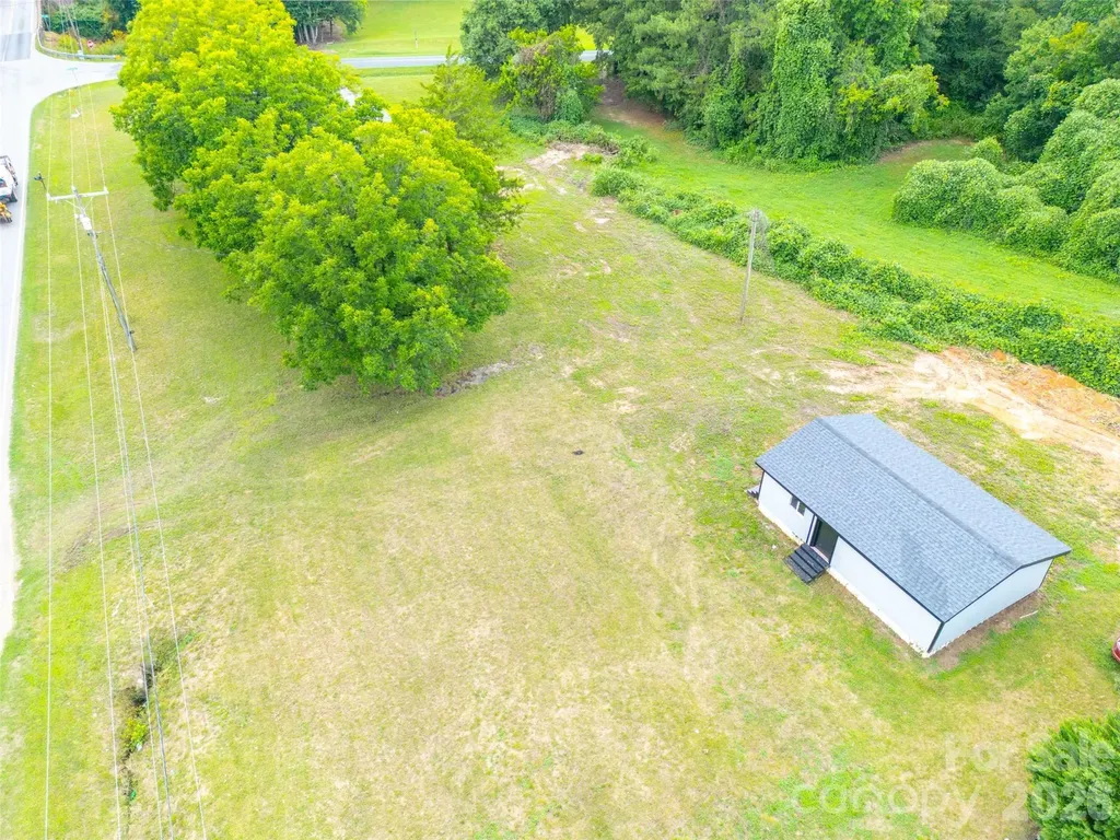 2136 W Nc 150 Highway Lincolnton NC 28092