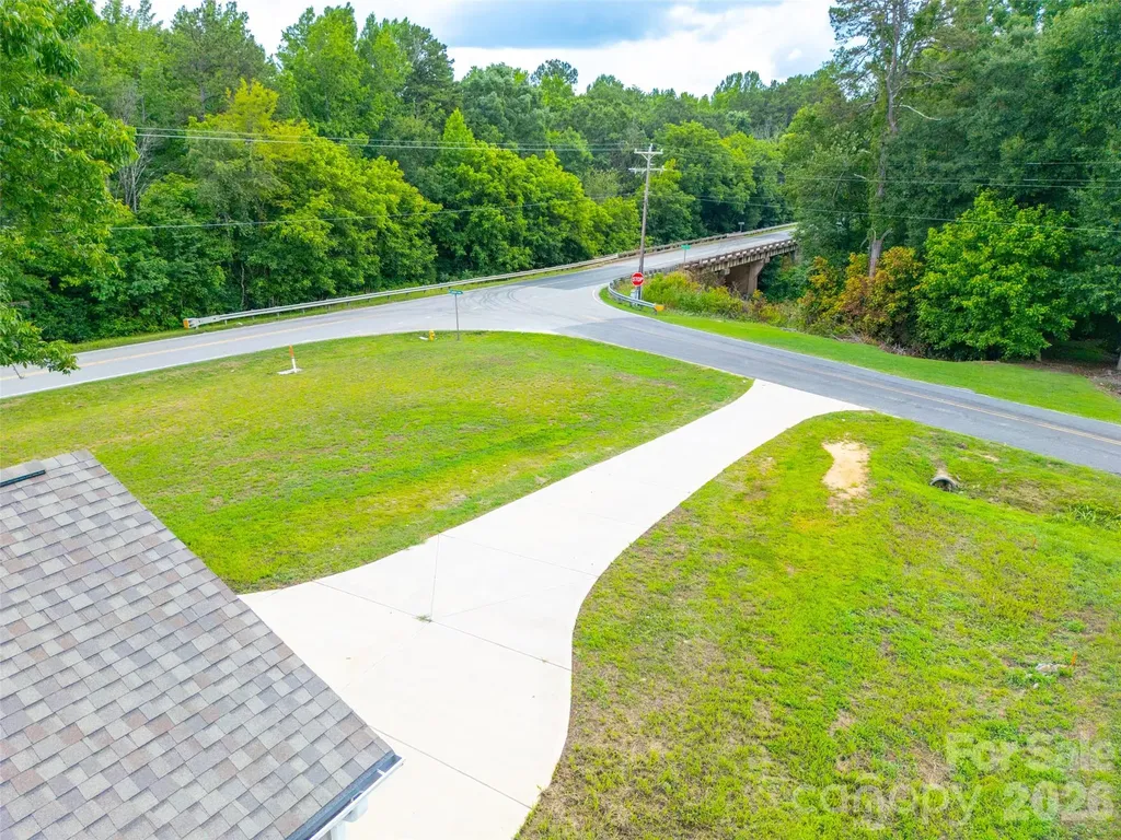2136 W Nc 150 Highway Lincolnton NC 28092