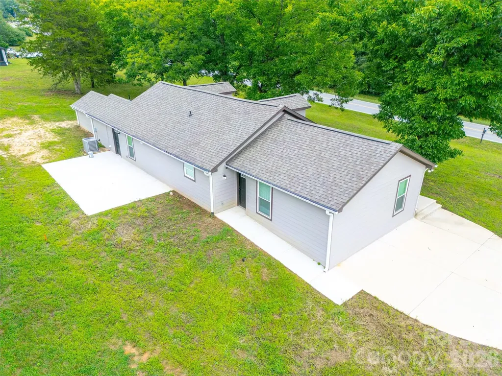 2136 W Nc 150 Highway Lincolnton NC 28092
