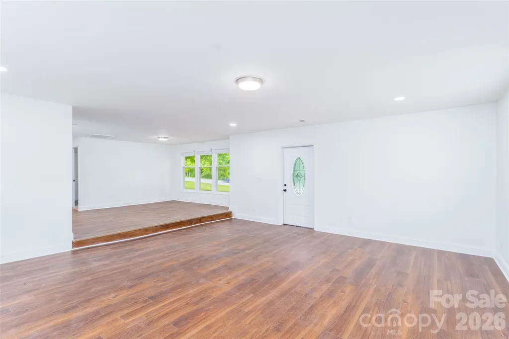 2136 W Nc 150 Highway Lincolnton NC 28092