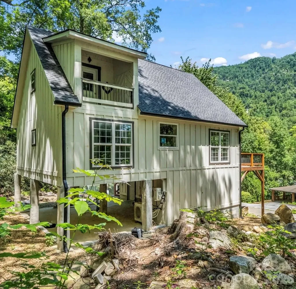 168 Fall Creek Drive Chimney Rock NC 28720