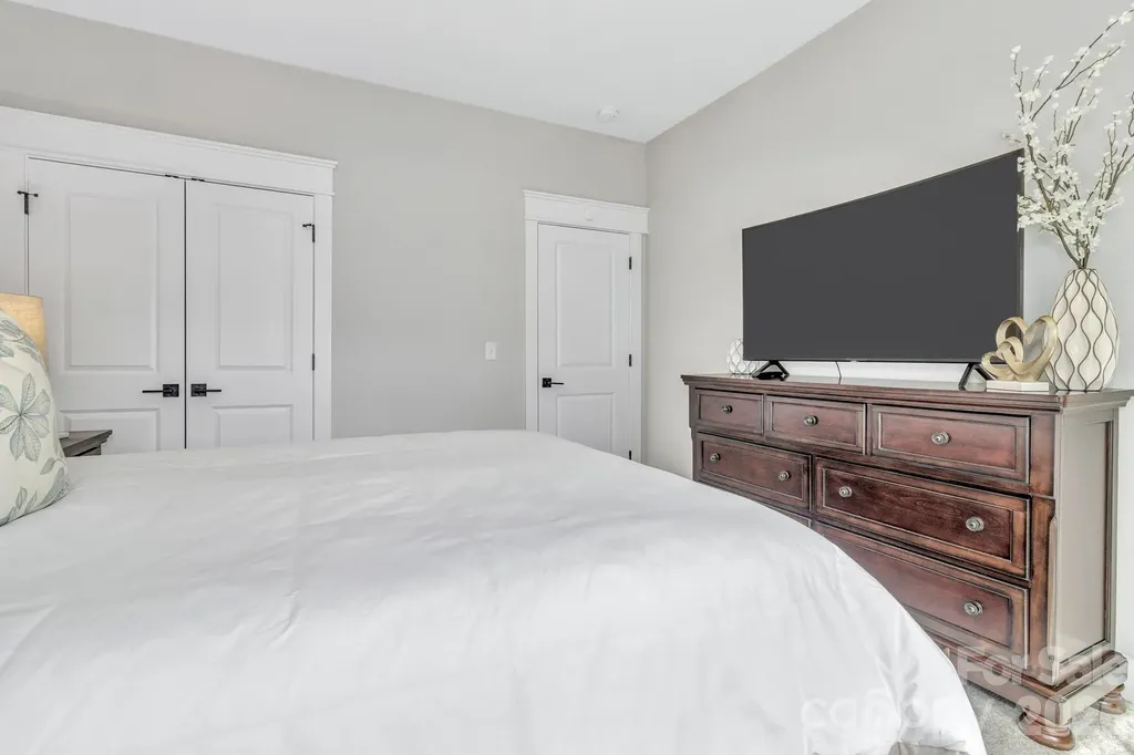 136 Ellis Lane Arden NC 28704