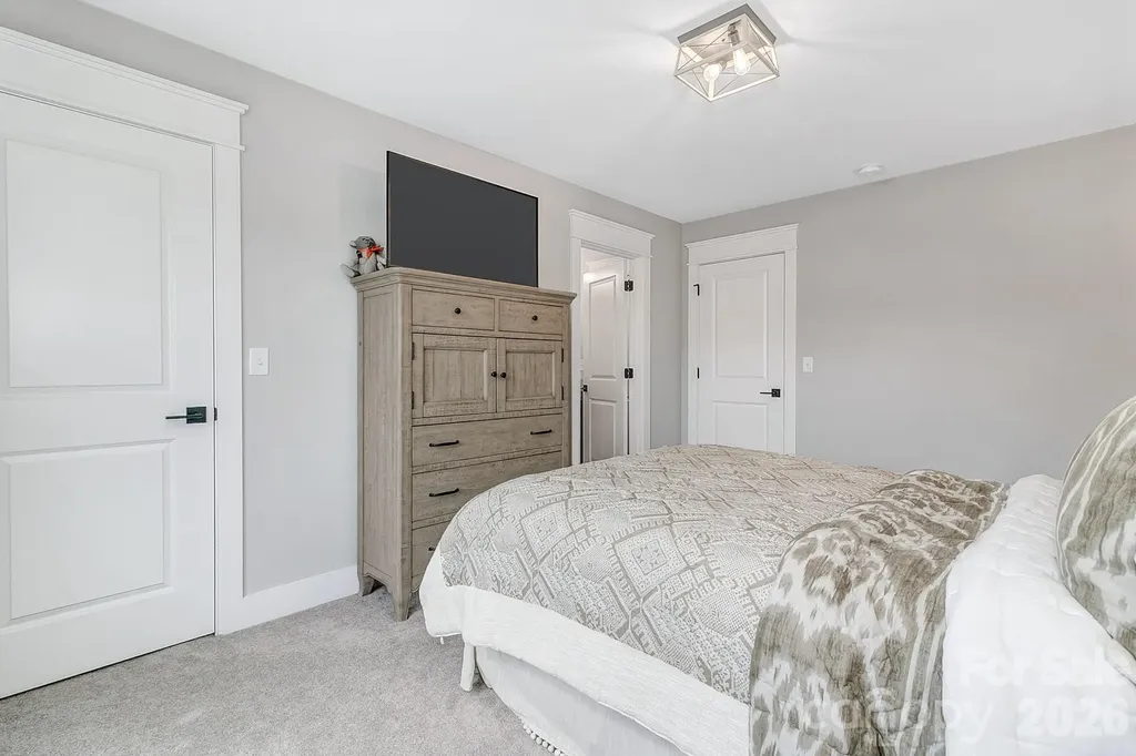136 Ellis Lane Arden NC 28704