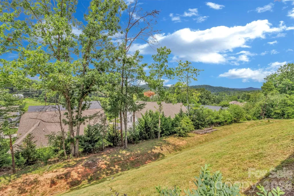 136 Ellis Lane Arden NC 28704