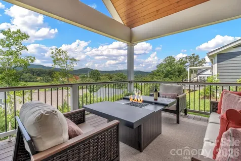 136 Ellis Lane Arden NC 28704
