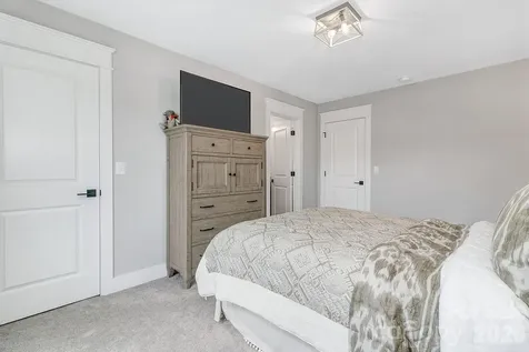 136 Ellis Lane Arden NC 28704