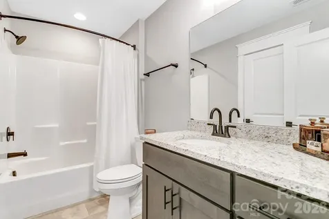 136 Ellis Lane Arden NC 28704