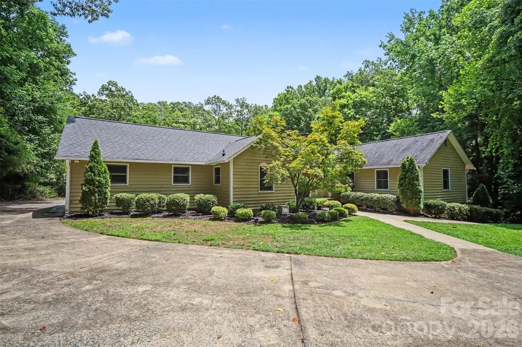 519 Raintree Drive Matthews NC 28104
