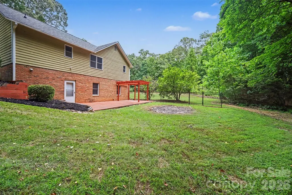 519 Raintree Drive Matthews NC 28104