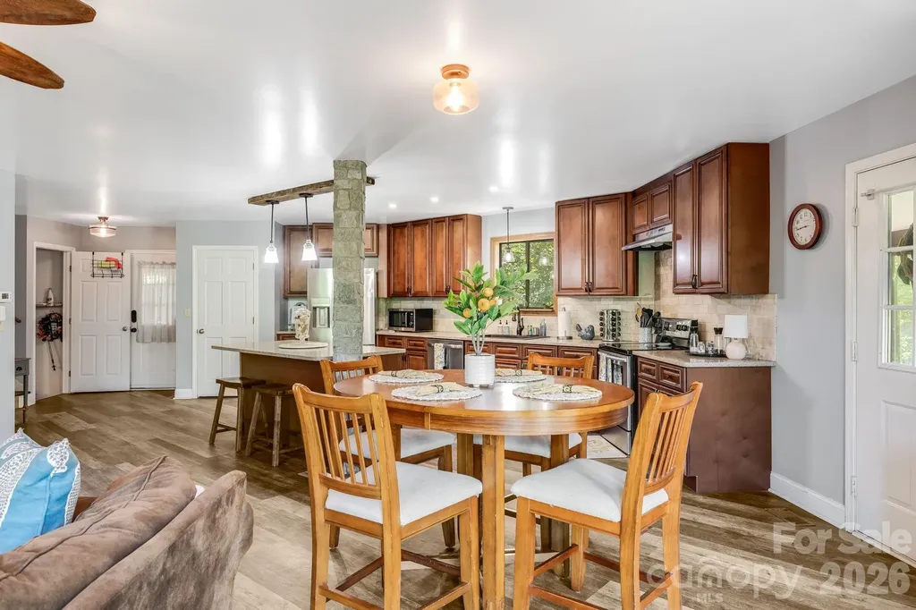 169 Viking Trail Hendersonville NC 28739