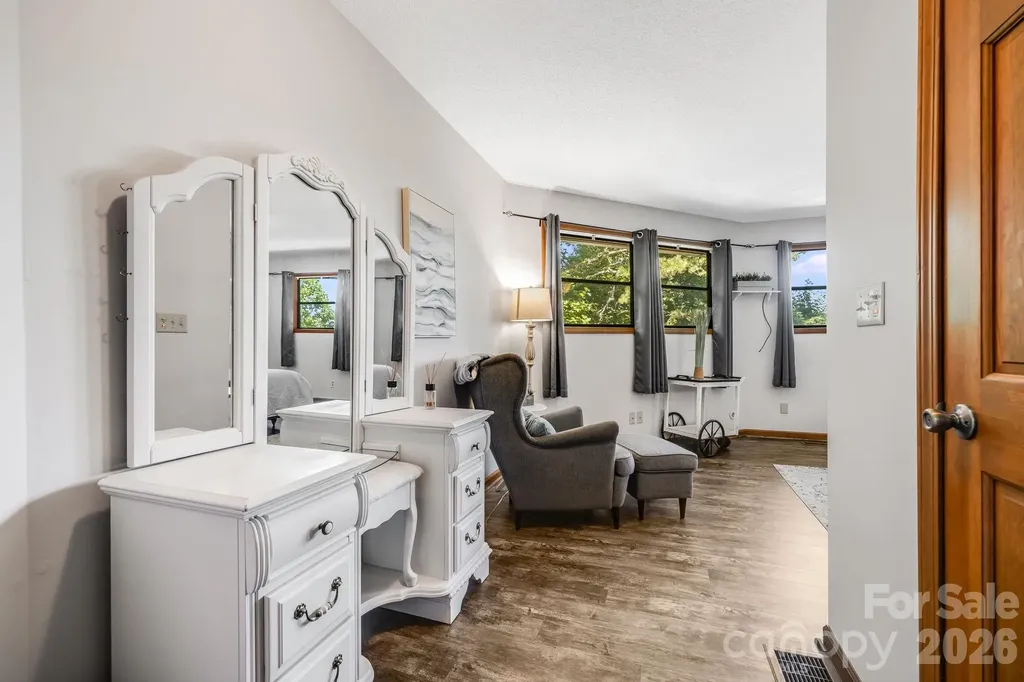 169 Viking Trail Hendersonville NC 28739