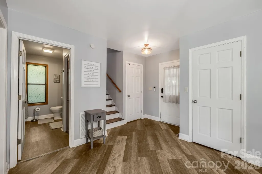 169 Viking Trail Hendersonville NC 28739