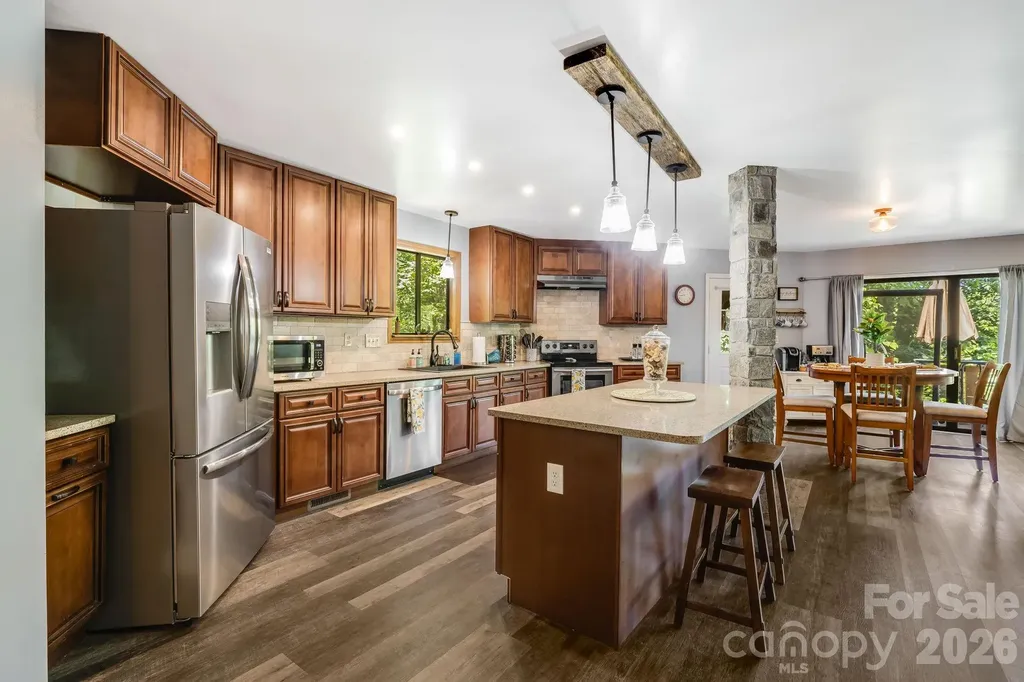 169 Viking Trail Hendersonville NC 28739