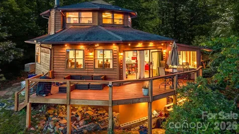 169 Viking Trail Hendersonville NC 28739
