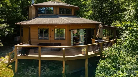 169 Viking Trail Hendersonville NC 28739
