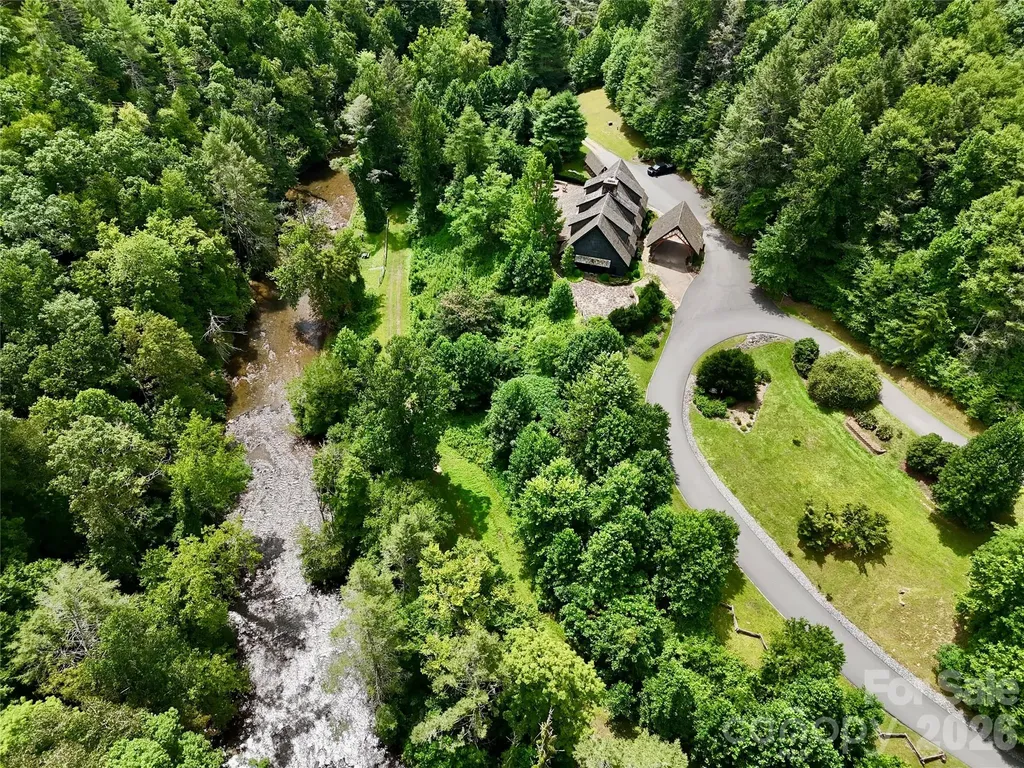 1156 Bear River Lodge Trail Marshall NC 28753