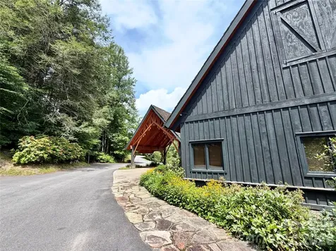 1156 Bear River Lodge Trail Marshall NC 28753