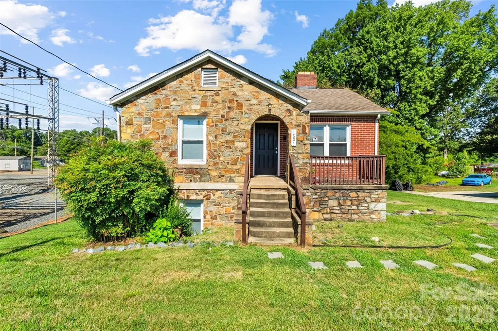1821 Remount Road Charlotte NC 28208
